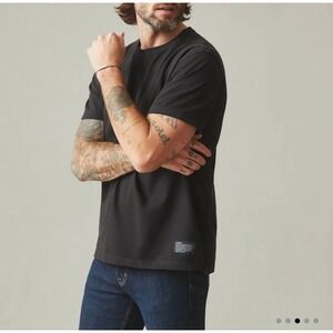 American Giant Mens Black Everest TShirt Crew Neck Size Large Made in USA